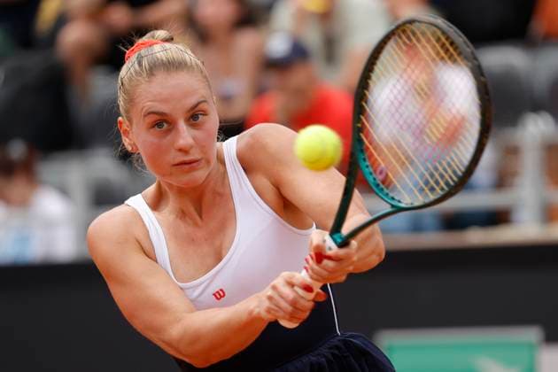 Internazionali BNL D Italia 2024 - Day Four Marta Kostyuk of Ukraine is playing against Naomi Osaka of Japan during the first round match on day four of the Internazionali BNL D Italia 2024 at Foro Italico in Rome, Italy, on May 9, 2024. Rome Italy  Copyright: xCiroxDexLucax originalFilename:deluca-internaz240509_npzCX.jpg
