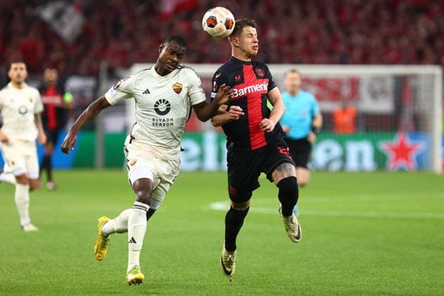Bayer 04 Leverkusen vs AS Roma, Football, Europa League, Semifinal, Second leg, 09 05 2024 Adam Hlozek Bayer 04 Leverkusen in duel, action, with Evan N Dicka Leverkusen NRW Germany Copyright: xkolbert-press AntxPalmerx