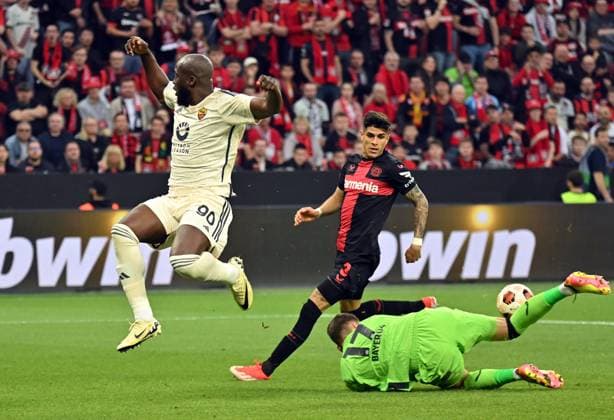08 05 2024, xjrdrx, Football UEFA Europa League, Bayer 04 Leverkusen AS Roma emspor, v l Romelu Lukaku AS Roma , Matej Kovar Bayer Leverkusen , Piero Hincapie Bayer Leverkusen DFL DFB REGULATIONS PROHIBIT ANY USE OF PHOTOGRAPHS as IMAGE SEQUENCES and or QUASI VIDEO Leverkusen