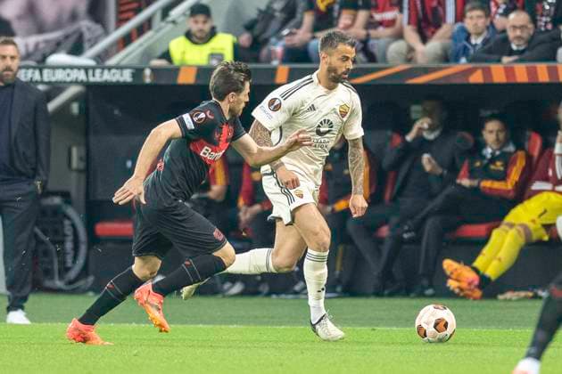 Football UEFA Europa League, season 2023 2024, semi-final, second leg, Bayer 04 Leverkusen AS Roma on 09 05 2024 at the BayArena in Leverkusen duel between Jonas Hofmann Bayer 04 Leverkusen, 07 and Leonardo Spinazzola AS Roma, 37 Photo Kirchner Media TH Copyright: xKirchner-Media THx