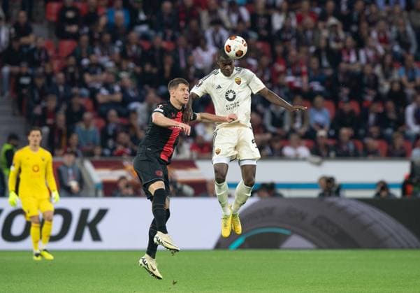 Football, Men, 2023 2024 season, Europa League semi-final, second leg , Bayer 04 Leverkusen AS Roma, v l Adam Hlozek Bayer 04 Leverkusen , Evan N Dicka AS Roma , 09 05 2024, Copyright: xSebastianxRäppold MatthiasxKochx