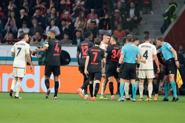 Scuffle at the Europa League semi-final second leg Bayer 04 Leverkusen AS Roma Copyright Thomas Pakusch Copyright: Thomas Pakusch
