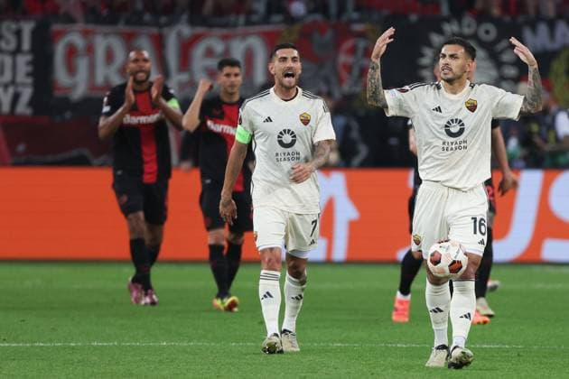 Europa League Bayer 04 Leverkusen AS Roma on 09 05 2024 at the BayArena in Leverkusen Cheering, goal celebration, goal scorer, goal scorer Leandro Paredes AS Roma 16 cheers after his goal for 0 to 1 MH