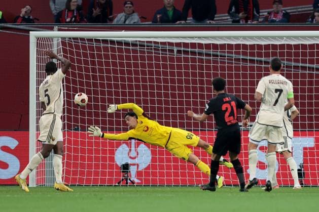 Mile Svilar AS Roma in the Europa League semi-final second leg Bayer 04 Leverkusen AS Roma Copyright Thomas Pakusch Copyright: Thomas Pakusch