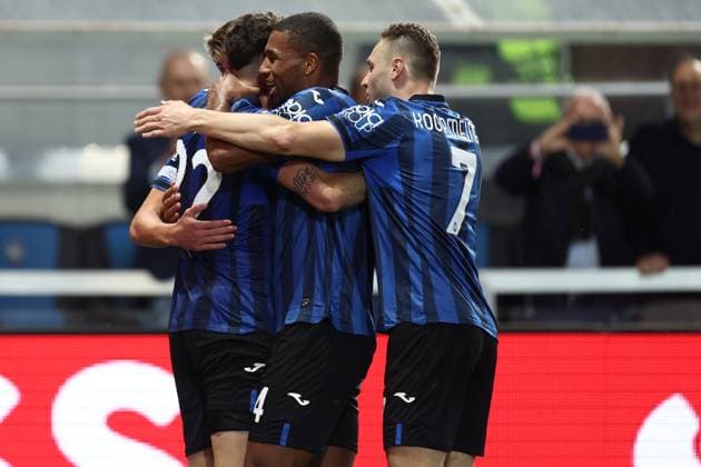 Matteo Ruggeri (Atalanta Bc) celebrates after scoring his team s second goal with team mates, UEFA Europa League 2023 2024 - semi-final, Atalanta vs Olympique de Marseille, Gewiss Stadium, May 9, 2024, Bergamo, Italy.