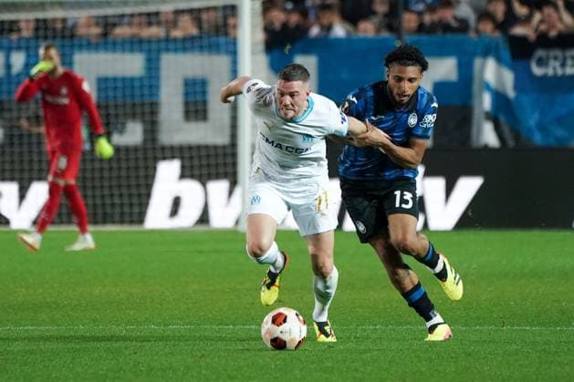 Jordan Veretout (Olympique de Marseille) and JosÃ Dos Santos Ederson (Atalanta Bergame) during the UEFA Europa League semifinal second leg match between Atalanta Bergame and Olympique de Marseille at Gewiss Stadium in Bergame. FOOTBALL : Atalanta Bergame vs Olympique de Marseille - Demi finale retour - Europa League - Marseille - 09 05 2024 NorbertScanella Panoramic 