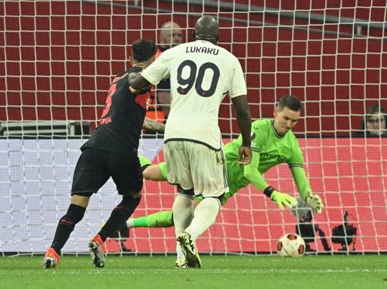 08 05 2024, xjrdrx, Football UEFA Europa League, Bayer 04 Leverkusen AS Roma emspor, v l Piero Hincapie Bayer Leverkusen , Romelu Lukaku AS Roma , Matej Kovar Bayer Leverkusen DFL DFB REGULATIONS PROHIBIT ANY USE OF PHOTOGRAPHS as IMAGE SEQUENCES and or QUASI VIDEO Leverkusen