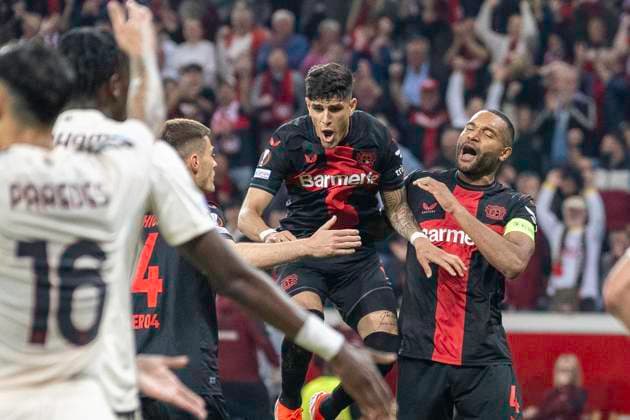Football UEFA Europa League, 2023 2024 season, semi-final, second leg, Bayer 04 Leverkusen AS Roma on 09 05 2024 at the BayArena in Leverkusen Patrik Schick Bayer 04 Leverkusen, 14 , Piero Hincapie Bayer 04 Leverkusen, 03 and Jonathan Tah Bayer 04 Leverkusen, 04 celebrate the goal for 1 2 Photo Kirchner Media TH Copyright: xKirchner-Media THx