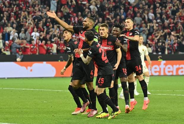 08 05 2024, xjrdrx, Football UEFA Europa League, Bayer 04 Leverkusen AS Roma emspor, v l Jonathan Tah Bayer Leverkusen , Piero Hincapie Bayer Leverkusen , Exequiel Palacios Bayer Leverkusen , Patrick Schick Bayer Leverkusen , Granit Xhaka Bayer Leverkusen , celebrate the goal, Der Torjubel zum 1 2 Eigentor Gianluca Mancini AS Rom DFL DFB REGULATIONS PROHIBIT ANY USE OF PHOTOGRAPHS as IMAGE SEQUENCES and or QUASI VIDEO Leverkusen