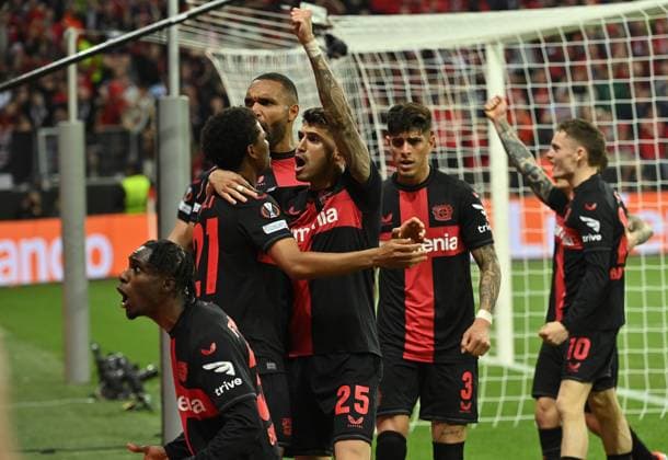 08 05 2024, xjrdrx, Football UEFA Europa League, Bayer 04 Leverkusen AS Roma emspor, v l Amine Adili Bayer Leverkusen , Exequiel Palacios Bayer Leverkusen , Piero Hincapie Bayer Leverkusen , Jeremie Frimpong Bayer Leverkusen celebrate the goal, Der Torjubel zum 1 2 eigentor Gianluca Mancini AS Rom DFL DFB REGULATIONS PROHIBIT ANY USE OF PHOTOGRAPHS as IMAGE SEQUENCES and or QUASI VIDEO Leverkusen