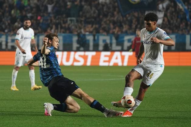 Luis Henrique Tomaz De Lima (Olympique de Marseille) and Giorgio Scalvini (Atalanta Bergame) during the UEFA Europa League semifinal second leg match between Atalanta Bergame and Olympique de Marseille at Gewiss Stadium in Bergame. FOOTBALL : Atalanta Bergame vs Olympique de Marseille - Demi finale retour - Europa League - Marseille - 09 05 2024 NorbertScanella Panoramic 