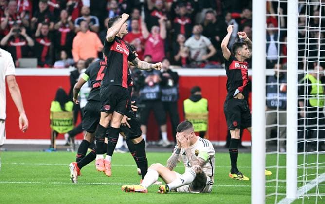 Football, Europa League, Germany, Men, Season 2023 2024, Semi-final second leg, BayArena Leverkusen, Bayer Leverkusen AS Roma 2 2 Granit Xhaka LEV , Piero Hincapie LEV , Jonathan Tah LEV and Exequiel Palacios LEV celebrate unlucky Lorenzo Pellegrinis own goal ASR Cheers, joy, action, disappointment, frustration UEFA REGULATIONS PROHIBIT ANY USE OF PHOTOGRAPHS AS IMAGE SEQUENCES AND OR QUASI VIDEO