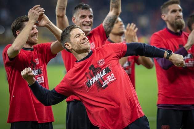 UEFA Europa League semi-final Bayer 04 Leverkusen vs AS Roma, 09 05 2024 Xabi Alonso head coach Bayer 04 Leverkusen is extrovertedly happy after the Europa League semi-final between Bayer 04 Leverkusen and AS Roma at the BayArena on 09 05 2024 in Leverkusen, Germany DFL REGULATIONS PROHIBIT ANY USE OF PHOTOGRAPHS AS IMAGE SEQUENCES AND OR QUASI VIDEO Copyright: xBEAUTIFULxSPORTS AxelxKohringx