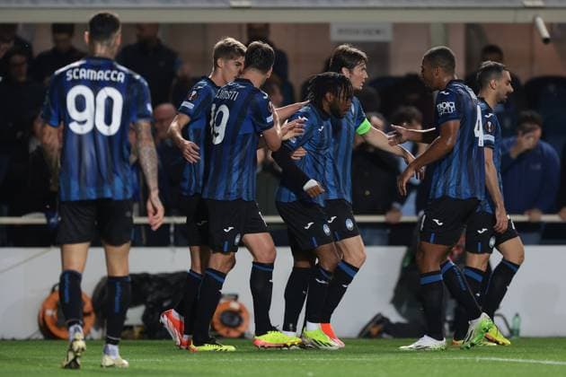 Bergamo, Italy, 9th May 2024. Ademola Lookman of Atalanta celebrates with team mates after scoring to give the side a 1-0 lead during the UEFA Europa League match at Gewiss Stadium, Bergamo. Picture credit should read: Jonathan Moscrop Sportimage EDITORIAL USE ONLY. No use with unauthorised audio, video, data, fixture lists, club league logos or live services. Online in-match use limited to 120 images, no video emulation. No use in betting, games or single club league player publications. SPI-3122-0029