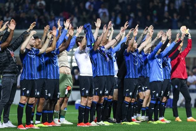 BERGAMO, ITALY - MAY 09: Atalanta disappointed at the end of the Europa League football match between Atalanta and Marseille on May 09, 2024, at the Gewiss Stadium in Bergamo, Italy. (Photo by Stefano Nicoli Speed Media Icon Sportswire) SOCCER: MAY 09 Europa League - Atalanta v Marseille EDITORIAL USE ONLY Icon2405090073