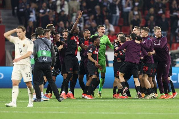 Bayer Leverkusen celebrate on the final whistle Bayer 04 Leverkusen v Roma, UEFA Europa League, Semi Final, Second Leg Football, BayArena, Leverkusen, Germany - 09 May 2024 EDITORIAL USE ONLY No use with unauthorised audio, video, data, fixture lists, club league logos or live services. Online in-match use limited to 120 images, no video emulation. No use in betting, games or single club league player publications.  Copyright: xPaulxCurrie Shutterstockx 14470736iv