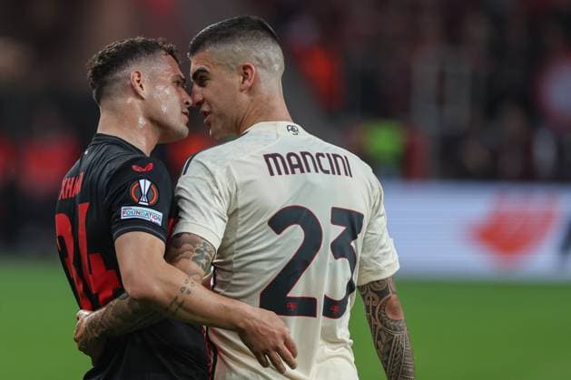 Europa League Bayer 04 Leverkusen AS Roma on 09 05 2024 at the BayArena in Leverkusen Granit Xhaka Leverkusen 34 Head to head with Gianluca Mancini AS Roma 23 MH