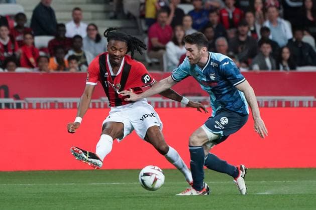 Khephren Thuram (OGC Nice) - Gautier Lloris (Le Havre AC) FOOTBALL : OGC Nice vs Le Havre - Ligue 1 Uber Eats - Nice - 10 05 2024 NorbertScanella Panoramic 