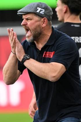 Paderborn, Home Deluxe Arena, 10 05 24, GER, Herren, 2 Bundesliga, Saison 2023 2024, SC Paderborn 07 Hamburger SV Bild Trainer Steffen BAUMGART Hamburg Only for editorial use DFL regulations prohibit any use of photographs as image sequences and or quasi video NRW Germany
