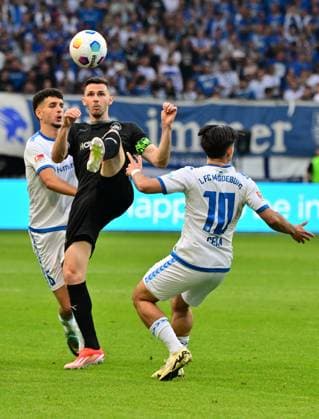 10 05 2024 Soccer Season 2023 2024 2 Soccer Bundesliga 33 Matchday 1 FC Magdeburg FCM SpVgg Greuther Fürth Kleeblatt Sportfoto Zink MeZi xmexzix DFL regulations prohibit any use of photographs as image sequences and or quasi video only for editorial use Branimir Hrgota 10 SpVgg Greuther Fürth before Andi Hoti 3, FC Magdeburg
