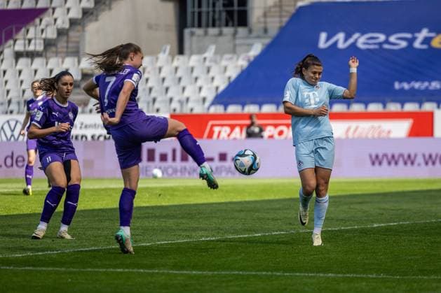 SGS Essen vs 1 FC Köln Essen, 11 05 2024 Lilli Purtscheller SGS Essen, 7 hits vs 1 0 Google Pixel Womens Bundesliga 21 Matchday SGS Essen vs 1 FC Köln, Stadion an der Hafenstraße on 11 05 2024 DFB DFL REGULATIONS PROHIBIT ANY USE OF PHOTOGRAPHS AS IMAGE SEQUENCES AND OR QUASI VIDEO Copyright: xBEAUTUFULxSports Richterx