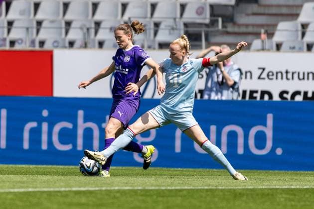 SGS Essen vs 1 FC Köln Essen, 11 05 2024 Lily Reimöller SGS Essen, 8 in duel with Anna Gerhardt 1 FC Köln, 21 Google Pixel Womens Bundesliga 21 Matchday SGS Essen vs 1 FC Köln, Stadion an der Hafenstraße on 11 05 2024 DFB DFL REGULATIONS PROHIBIT ANY USE OF PHOTOGRAPHS AS IMAGE SEQUENCES AND OR QUASI VIDEO Copyright: xBEAUTUFULxSports Richterx