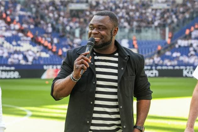 11 05 2024, Football, 2 Bundesliga, 33 Matchday, Season 2023 2024, FC Schalke 04 Hansa Rostock, Team manager Gerald Asamoah FC Schalke 04 says goodbye Gelsenkirchen Veltins Arena NRW Germany xRHR PHOTO TRx Copyright: RHR-FOTOx RHR-FOTO TR
