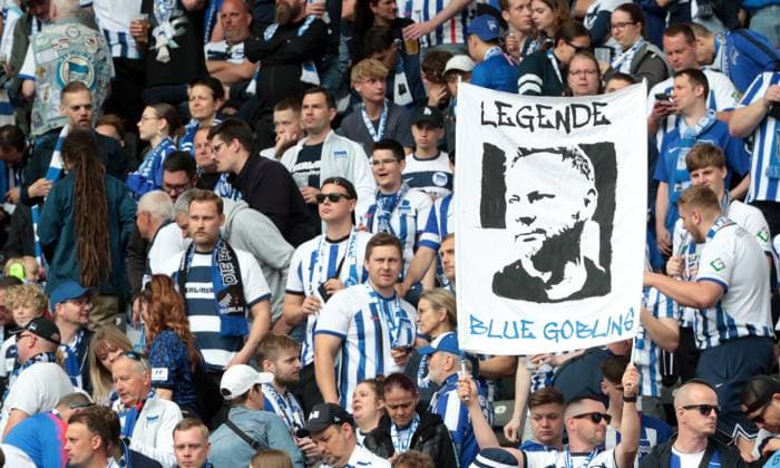 Poster, banner of Hertha fans Pal Dardai Legend Sport Football Soccer DFL 2 Bundesliga Men 33 Matchday Season 2023 2024 11 05 2024 Hertha BSC Berlin vs 1 FC Kaiserslautern FCK DFL regulations prohibit any use of photographs as image sequences and or quasi video