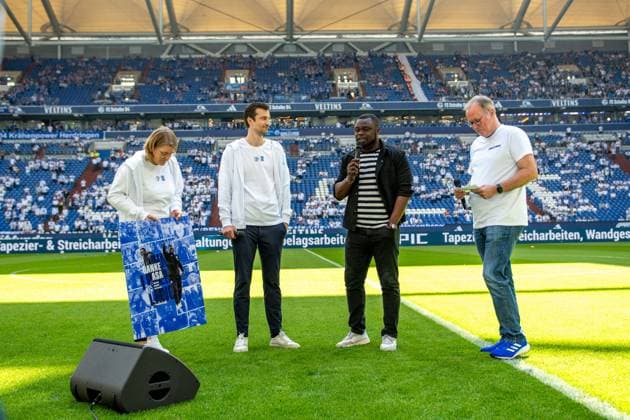 2 Soccer Bundesliga FC Schalke 04 FC Hansa Rostock 11 05 2024 Gerald Asamoah says goodbye to S04 Thank you Asa 2 Soccer Bundesliga FC Schalke 04 FC Hansa Rostock, 33 Matchday, on 11 05 2024, Veltins Arena, Gelsenkirchen DFL REGULATIONS PROHIBIT ANY USE OF PHOTOGRAPHS AS IMAGE SEQUENCES AND OR QUASI VIDEO Copyright: xBEAUTIFULxSPORTS Erlhofx