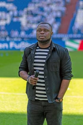 Farewell to Gerald Asamoah GER, FC Schalke 04 vs Hansa Rostock, Football, 2 Bundesliga, Matchday 33, Season 2023 2024, 11 05 2024 DFL REGULATIONS PROHIBIT ANY USE OF PHOTOGRAPHS AS IMAGE SEQUENCES AND OR QUASI VIDEO FC Schalke 04 vs Hansa Rostock, Football, 2 Bundesliga, Matchday 33, Season 2023 2024, 11 05 2024 Gelsenkirchen Copyright: xEibner-Pressefoto FabioxDeinertx EP_FDT