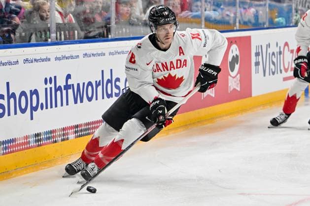 PRAGUE, CZECH REPUBLIC MAY 11 Damon Severson of Canada protects the puck during the preliminary round match between Great Britain and Canada at Prague Arena on May 11, 2024 in Prague, Czech Republic Prague Prague Arena Czech Republic Copyright: xJustPictures.ch AndreaxBrancax jp-en-EuSpIm-AB_11052024_AAB_3961