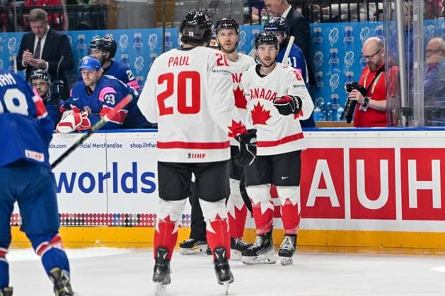 PRAGUE, CZECH REPUBLIC MAY 11 Michael Bunting of Canada R celebrate his goal during the preliminary round match between Great Britain and Canada at Prague Arena on May 11, 2024 in Prague, Czech Republic Prague Prague Arena Czech Republic Copyright: xJustPictures.ch AndreaxBrancax jp-en-EuSpIm-AB_11052024_AAB_4434