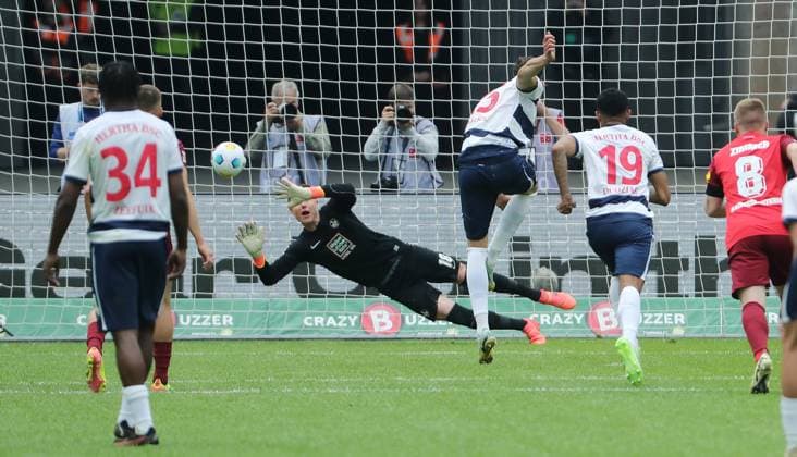 Haris Tabakovic shoots penalty kick against goalkeeper Julian Krahl for 1 0 Sport Soccer Football DFL 2 Bundesliga Men 33 Matchday Season 2023 2024 11 05 2024 Hertha BSC Berlin vs 1 FC Kaiserslautern FCK DFL regulations prohibit any use of photographs as image sequences and or quasi video