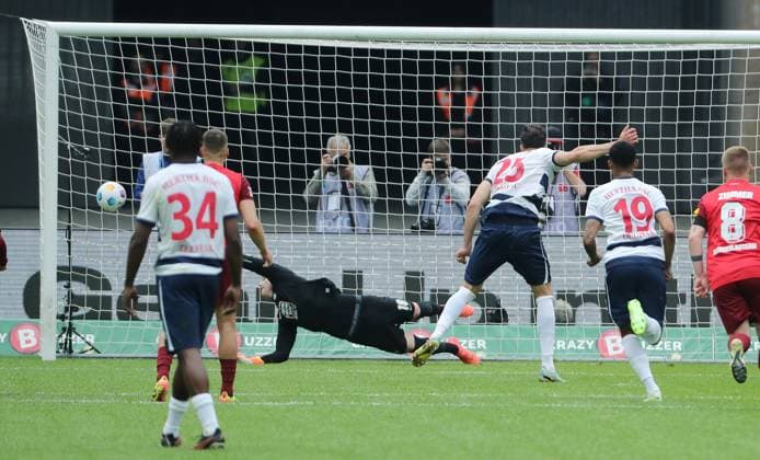 Haris Tabakovic shoots penalty kick against goalkeeper Julian Krahl for 1 0 Sport Soccer Football DFL 2 Bundesliga Men 33 Matchday Season 2023 2024 11 05 2024 Hertha BSC Berlin vs 1 FC Kaiserslautern FCK DFL regulations prohibit any use of photographs as image sequences and or quasi video