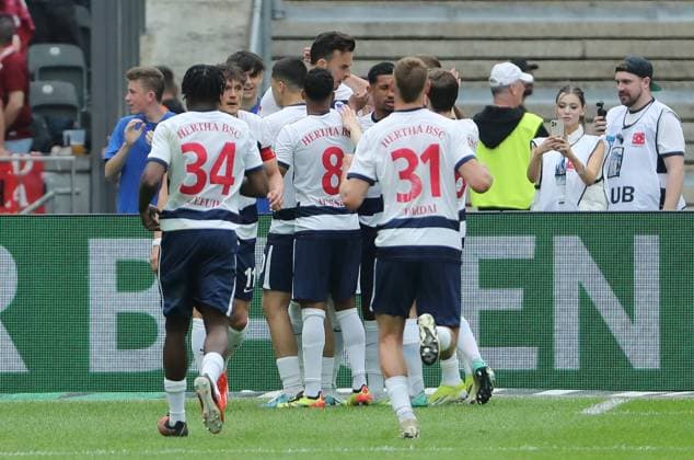 Haris Tabakovic celebrates after 1 0 with teammates Sport Football Soccer DFL 2 Bundesliga Men 33 Matchday Season 2023 2024 11 05 2024 Hertha BSC Berlin vs 1 FC Kaiserslautern FCK DFL regulations prohibit any use of photographs as image sequences and or quasi video