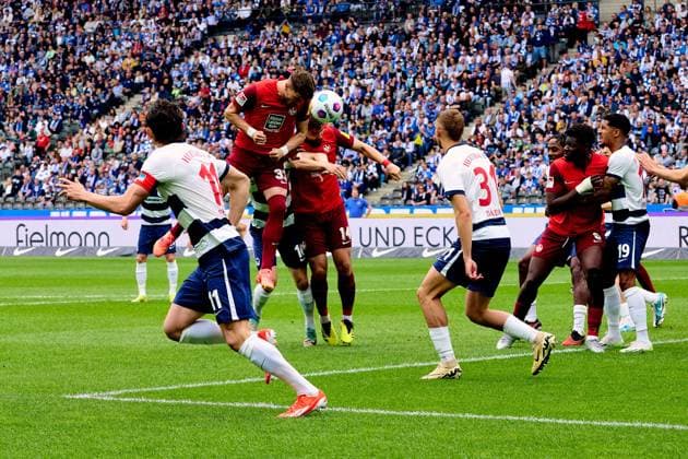 Jan Elvedi 1 FC Kaiserslautern, 33 Header, GER, Hertha BSC vs 1 FC Kaiserslautern, Soccer Men, 2 Bundesliga, Season 2023 2024, 33 Matchday, 11 05 2024 DFL REGULATIONS PROHIBIT ANY USE OF PHOTOGRAPHS AS IMAGE SEQUENCES AND OR QUASI VIDEO GER, Hertha BSC vs 1 FC Kaiserslautern, Soccer Men, 2 Bundesliga, Season 2023 2024, 33 Matchday, 11 05 2024 Berlin Copyright: xEibner-Pressefotox xClaudiusxRauchx EP_CRH