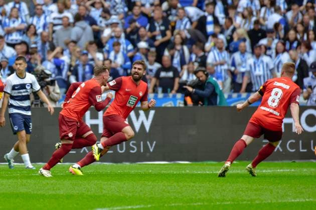 11 05 2024, xlakx, Soccer 2 Bundesliga, Hertha BSC Berlin 1 FC Kaiserslautern emspor, v l Marlon Ritter 1 FC Kaiserslautern 7 cheers after the 1 1,Nikola Soldo 1 FC Kaiserslautern 14 ,Jean Zimmer 1 FC Kaiserslautern 8 ,cheers DFL DFB REGULATIONS PROHIBIT ANY USE OF PHOTOGRAPHS as IMAGE SEQUENCES and or QUASI VIDEO Daniel Lakomski Jan Huebner Berlin