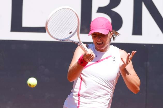 May 11, 2024, Rome, Lazio, Italy: Ida Sviate (POL) is playing during the round of 32 match againstYulia Putintseva (KAZ) on day six of the Internazionali BNL D Italia 2024 at Foro Italico on May 11, 2024 in Rome, Italy. Rome Italy - ZUMAl131 20240511_zsp_l131_001 Copyright: xCiroxDexLucax