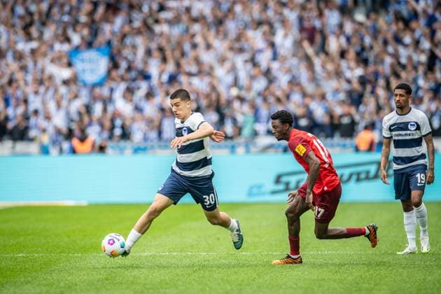 2 Soccer Bundesliga, Hertha BSC vs 1 FC Kaiserslautern Berlin, 11 05 2024 Ibrahim Maza Hertha BSC, 30 , Aaron Opoku 1 FC Kaiserslautern, 17 2 Soccer Bundesliga, Hertha BSC vs 1 FC Kaiserslautern, Olympiastadion, Berlin, 11 05 2024 DFL REGULATIONS PROHIBIT ANY USE OF PHOTOGRAPHS AS IMAGE SEQUENCES AND OR QUASI VIDEO Copyright: xBEAUTIFULxSPORTS LucianoxLimax
