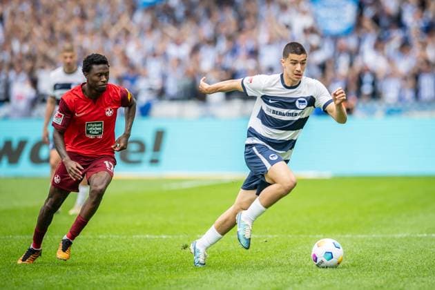 2 Soccer Bundesliga, Hertha BSC vs 1 FC Kaiserslautern Berlin, 11 05 2024 Ibrahim Maza Hertha BSC, 30 , Aaron Opoku 1 FC Kaiserslautern, 17 2 Soccer Bundesliga, Hertha BSC vs 1 FC Kaiserslautern, Olympiastadion, Berlin, 11 05 2024 DFL REGULATIONS PROHIBIT ANY USE OF PHOTOGRAPHS AS IMAGE SEQUENCES AND OR QUASI VIDEO Copyright: xBEAUTIFULxSPORTS LucianoxLimax
