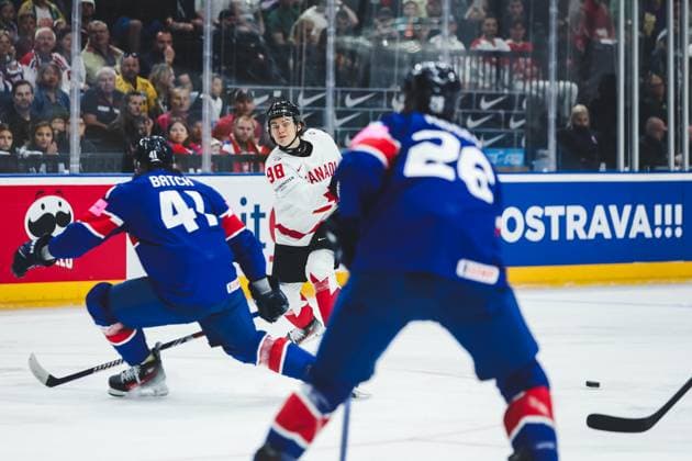 Ice hockey, Eishockey - IIHF WC 2024 PRAGUE,CZECH REPUBLIC,11.MAY.24 - ICE HOCKEY - IIHF Ice Hockey World Championship, WM, Weltmeisterschaft 2024, group stage, Great Britain vs Canada. Image shows Connor Bedard (CAN).  GEPAxpictures xDanielxGoetzhaber