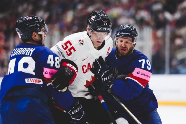 Ice hockey, Eishockey - IIHF WC 2024 PRAGUE,CZECH REPUBLIC,11.MAY.24 - ICE HOCKEY - IIHF Ice Hockey World Championship, WM, Weltmeisterschaft 2024, group stage, Great Britain vs Canada. Image shows Johnny Curran (GBR), Colton Parayko (CAN) and Nathanael Halbert (GBR).  GEPAxpictures xDanielxGoetzhaber