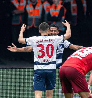 Soccer, Men, Season 2023 2024, 2 Bundesliga 33 Matchday , Hertha BSC 1 FC Kaiserslautern, f l Ibrahim Maza Hertha BSC , Jeremy Dudziak Hertha BSC , Cheering after goal to 2 1, 11 05 2024, Copyright: xSebastianxRäppold MatthiasxKochx