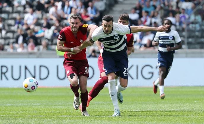 Boris Tomiak in a duel with Haris Tabakovic Sport Football Soccer DFL 2 Bundesliga Men 33 Matchday Season 2023 2024 11 05 2024 Hertha BSC Berlin vs 1 FC Kaiserslautern FCK DFL regulations prohibit any use of photographs as image sequences and or quasi video