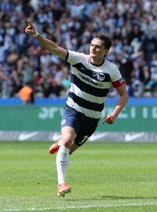 Fabian Reese cheers after 3 1 joy emotion jubilation sport soccer soccer DFL 2 Bundesliga men 33 matchday season 2023 2024 11 05 2024 Hertha BSC Berlin vs 1 FC Kaiserslautern FCK DFL regulations prohibit any use of photographs as image sequences and or quasi video