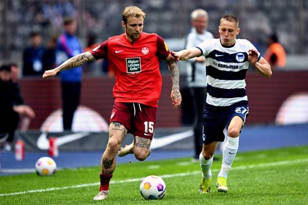 Tymoteusz Puchacz 1 FC Kaiserslautern, 15 , Palko Dardai Hertha BSC, 27 , GER, Hertha BSC vs 1 FC Kaiserslautern, Soccer Men, 2 Bundesliga, Season 2023 2024, Matchday 33, 11 05 2024 DFL REGULATES PROHIBIT ANY USE OF PHOTOGRAPHS AS IMAGE SEQUENCES AND OR QUASI VIDEO GER, Hertha BSC vs 1 FC Kaiserslautern, Soccer men, 2 Bundesliga, Season 2023 2024, 33 Matchday, 11 05 2024 Berlin Copyright: xEibner-Pressefotox xClaudiusxRauchx EP_CRH
