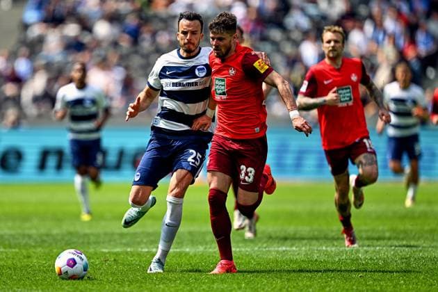 Jan Elvedi 1 FC Kaiserslautern, 33 , Haris Tabakovic Hertha BSC, 25 , GER, Hertha BSC vs 1 FC Kaiserslautern, Soccer Men, 2 Bundesliga, Season 2023 2024, Matchday 33, 11 05 2024 DFL REGULATES PROHIBIT ANY USE OF PHOTOGRAPHS AS IMAGE SEQUENCES AND OR QUASI VIDEO GER, Hertha BSC vs 1 FC Kaiserslautern, Soccer men, 2 Bundesliga, Season 2023 2024, 33 Matchday, 11 05 2024 Berlin Copyright: xEibner-Pressefotox xClaudiusxRauchx EP_CRH