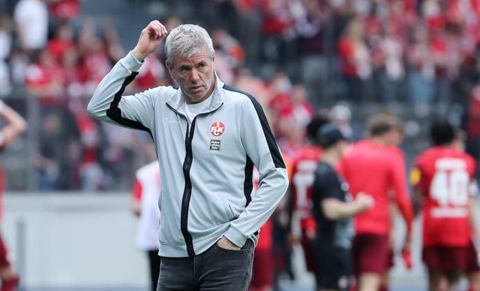Coach Friedhelm Funkel disappointed after the end of the match Disappointment Sport Soccer Football DFL 2 Bundesliga Men 33 Matchday Season 2023 2024 11 05 2024 Hertha BSC Berlin vs 1 FC Kaiserslautern FCK DFL regulations prohibit any use of photographs as image sequences and or quasi video