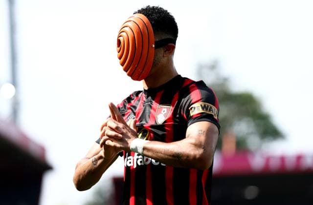 Sport Themen der Woche KW19 Sport Bilder des Tages Dominic Solanke of AFC Bournemouth puts on a mask to celebrate the opening goal before it is ruled out for handball. AFC Bournemouth v Brentford, Premier League, Football, Vitality Stadium, Bournemouth, UK - 11 May 2024 EDITORIAL USE ONLY No use with unauthorised audio, video, data, fixture lists, club league logos or live services. Online in-match use limited to 120 images, no video emulation. No use in betting, games or single club league player publications.  Copyright: xJamesxMarsh Shutterstockx 14473576v