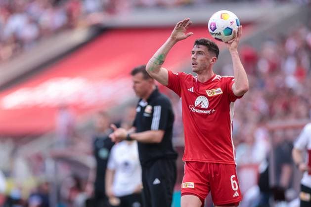 11 05 2024, Football, Season 2023 2024, 1 Bundesliga, 33 Matchday, 1 FC Köln 1 FC Union Berlin, Robin Gosens 1 FC Union Berlin with the throw-in, Köln Rhein Energie Stadion NRW Germany xRHR PHOTO DEx Copyright: DennisxEwert RHR-FOTOx RHR-FOTO DE